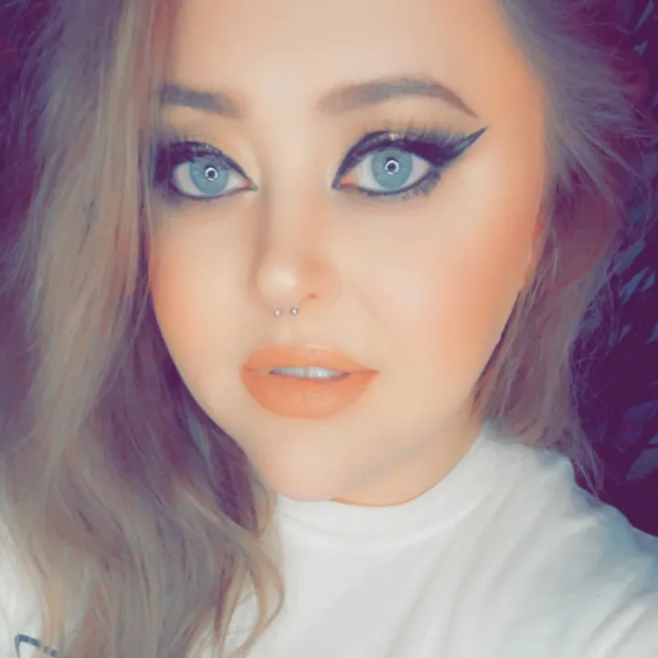 ittybittybeauty0127
