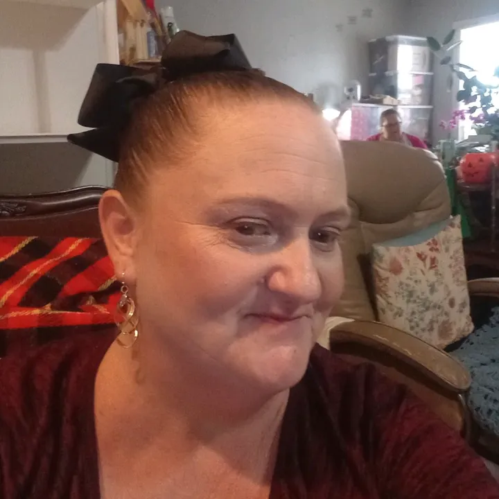 @vickielott92