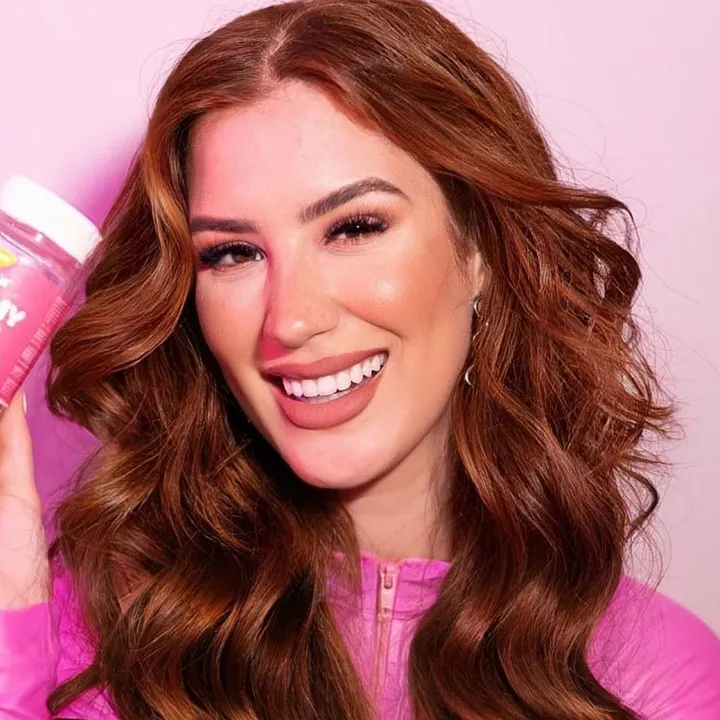 thaisacarvalhoficial