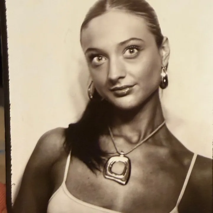mikaelalouisee