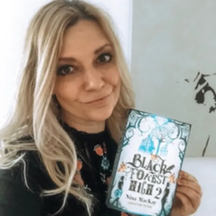 nina.mackay