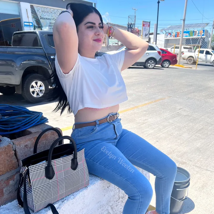 evelynsaenzof