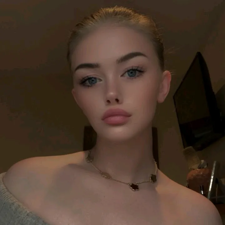 @sophielou240