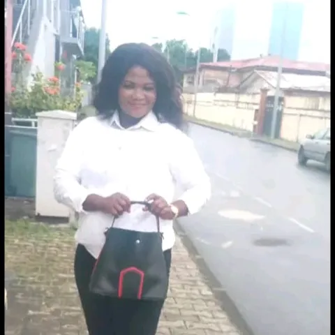 @victoriagh10ayiwa