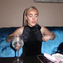 @livvyholden1