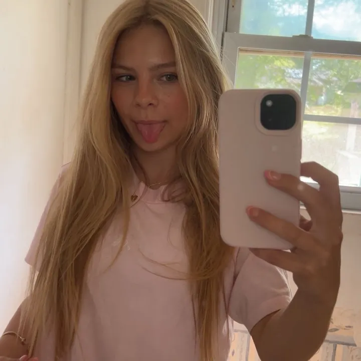 @lilyannaiam