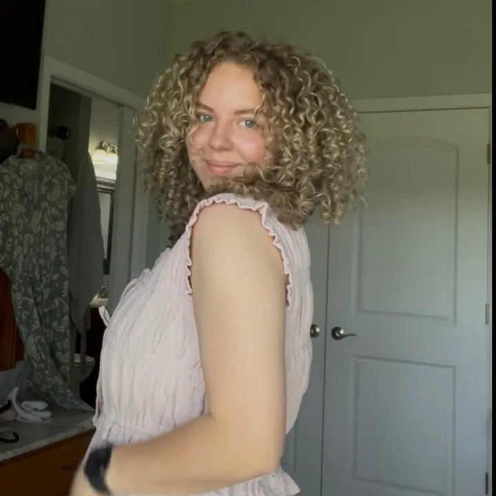 @adelynolivia18