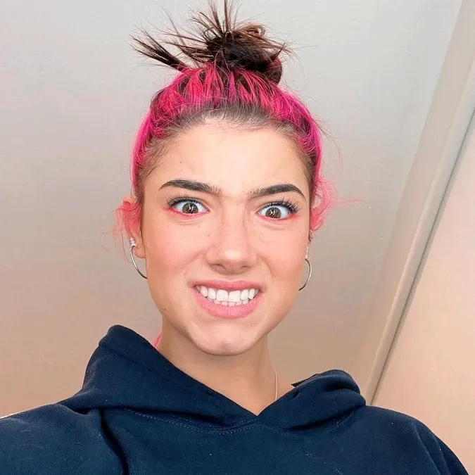 charli._.fp082