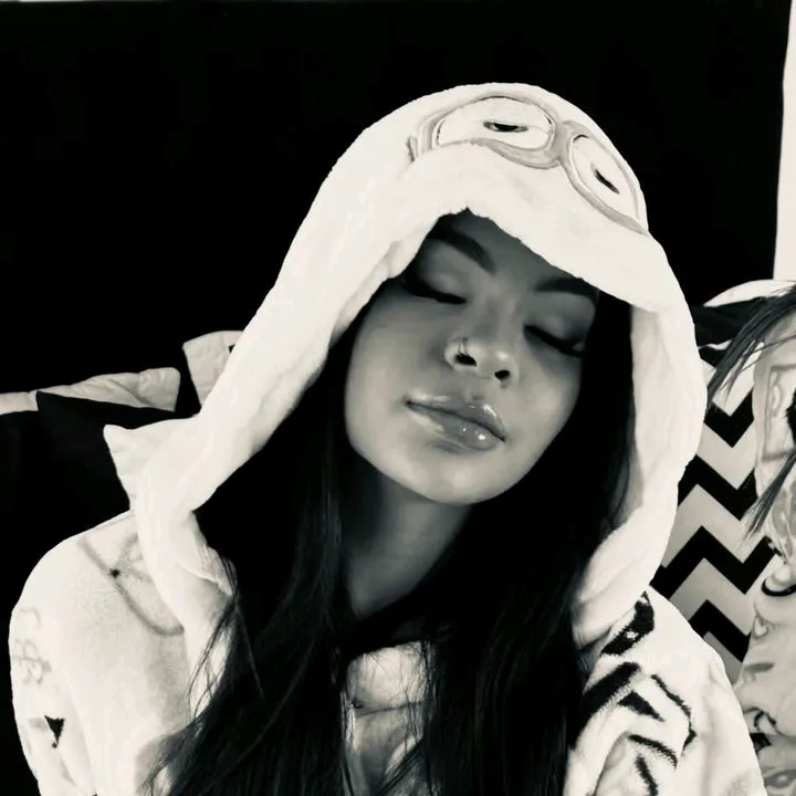 @yarazyw