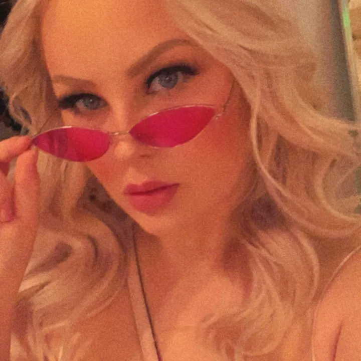 thebubbblyblonde