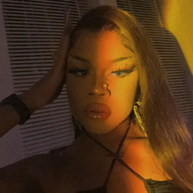 @dr3l1na