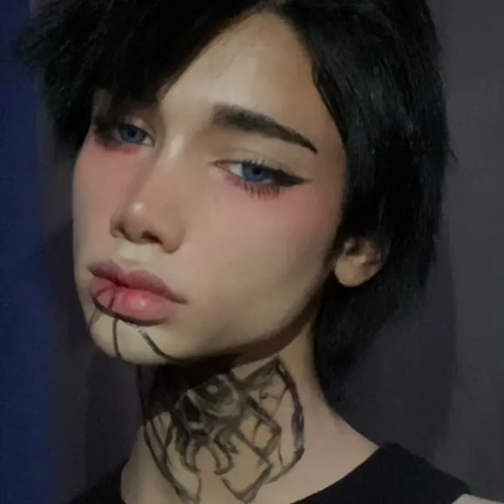 @itshestiahere