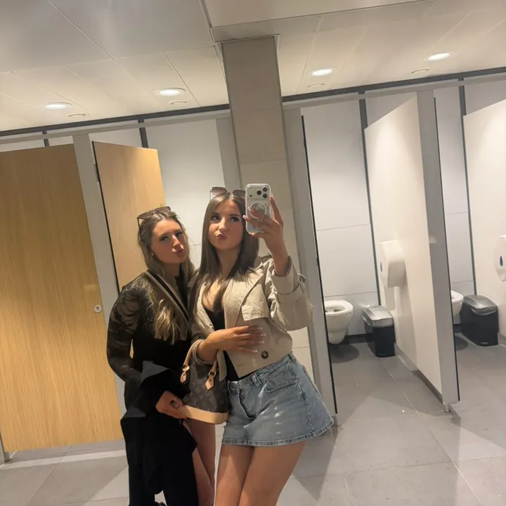 _charlottecloseonly