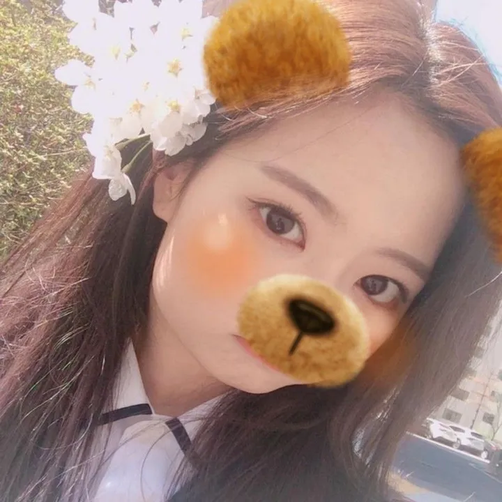 loona.from.hyeju