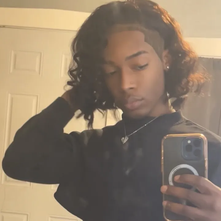 nothingbuttarounn_