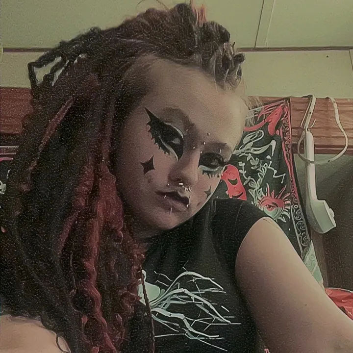 living.dead.girl69420