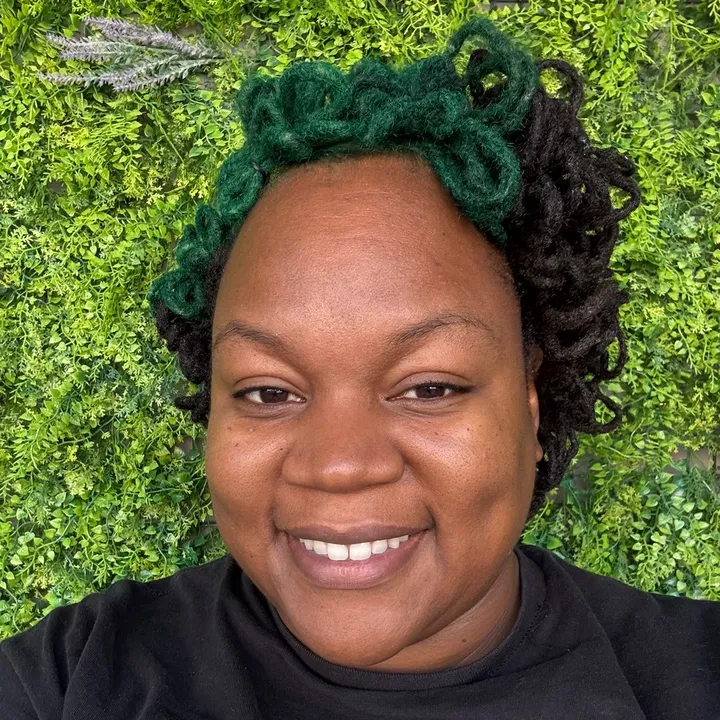 @theloccultivator