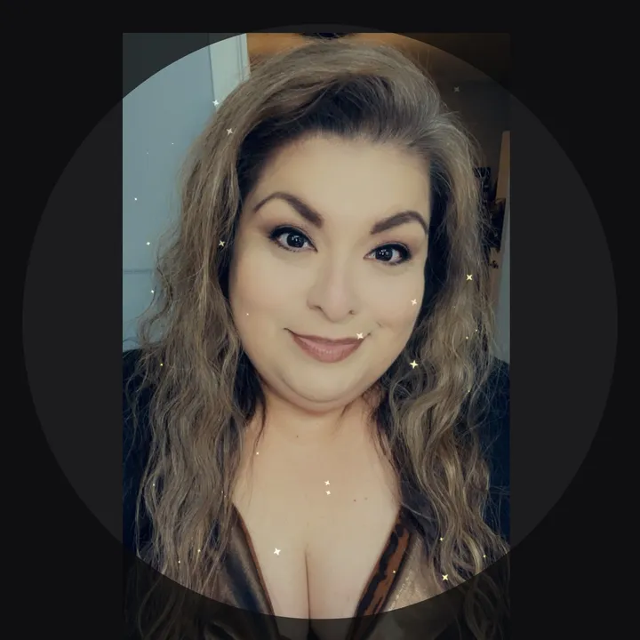 @victoriae38_