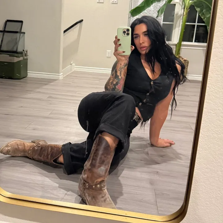 @maeggatron___