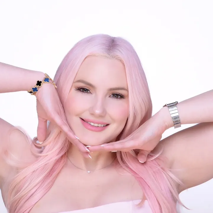 @laceyjanef