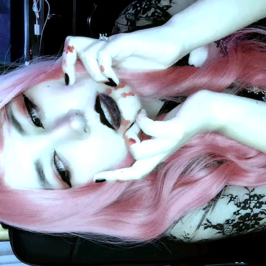 @bloody_hanna