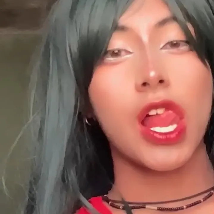 alien_cosplay_uwu