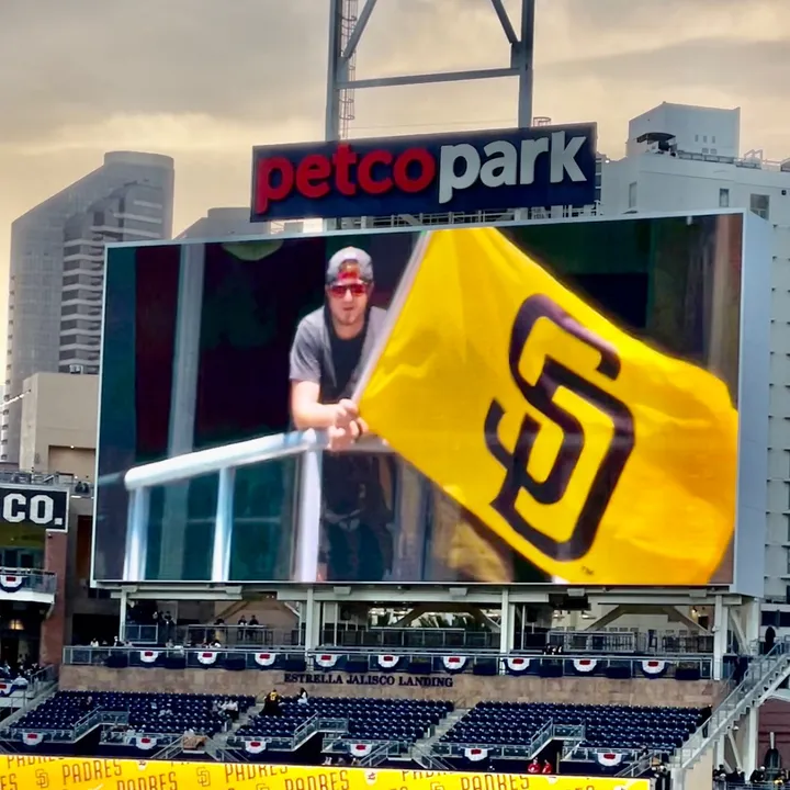 @sd.flag.guy