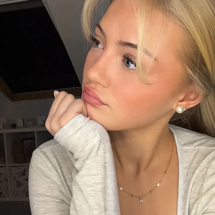 emma_8522