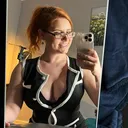 @redheadhollyrose