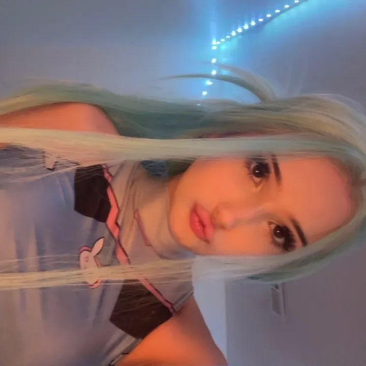 @madisoonmoore