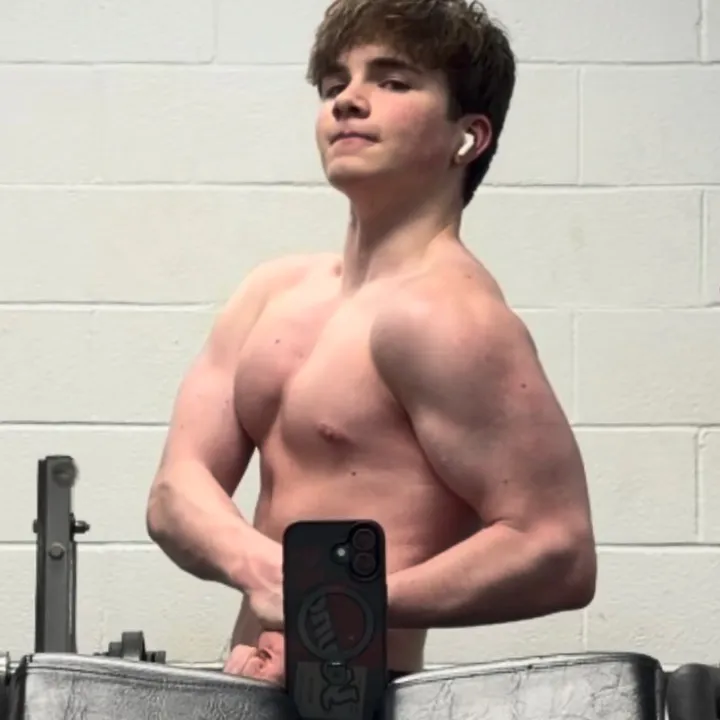 @_matthew_._