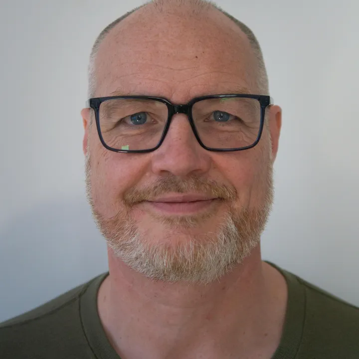 @dnisch.mit.john