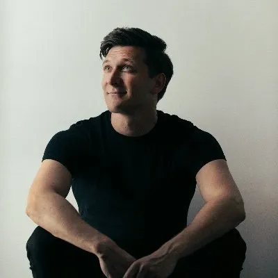 @tomhendryk