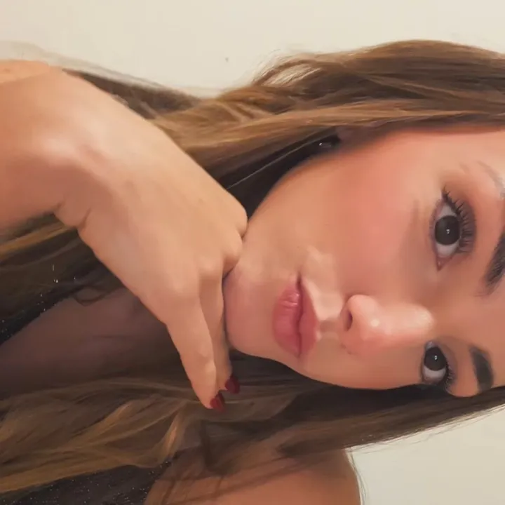 @veeraamoles