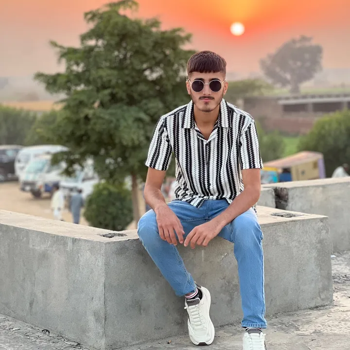 @mr_husnain85
