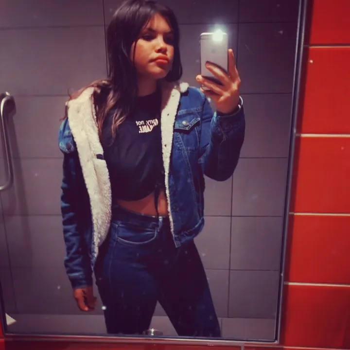 @selenaes34