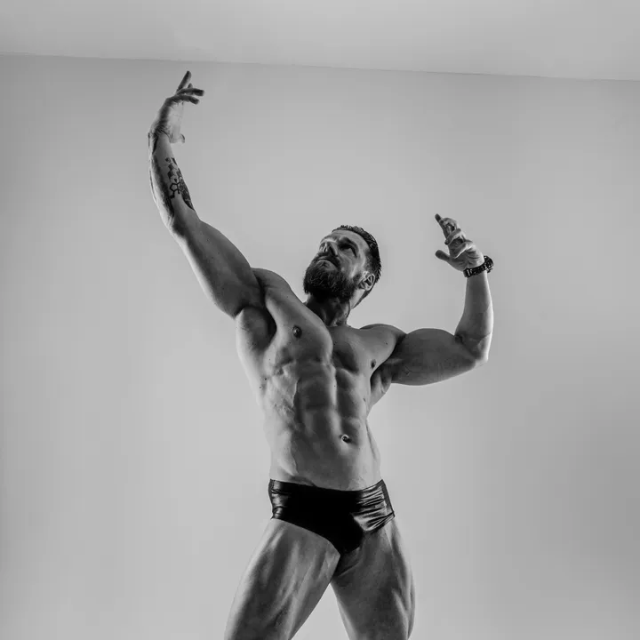 seba_retro_muscle
