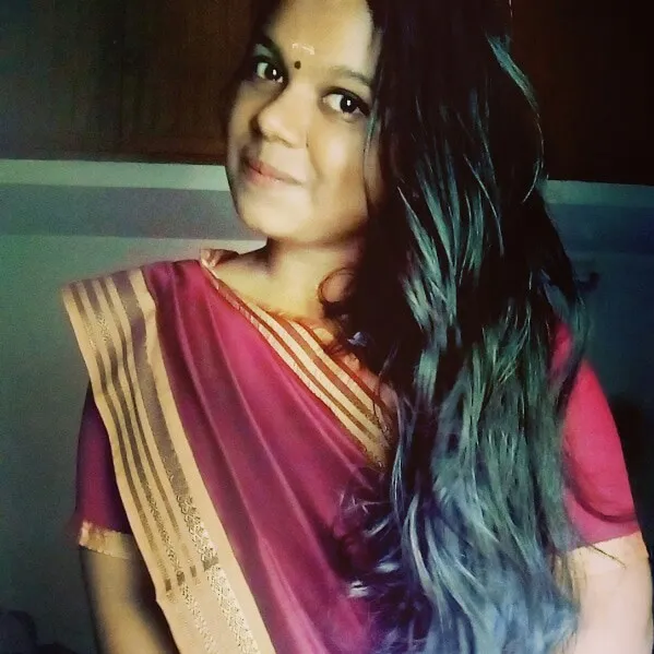@_divyeah_