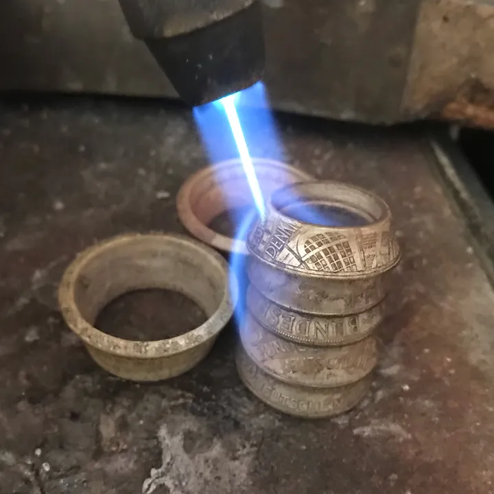 coin_rings_studio