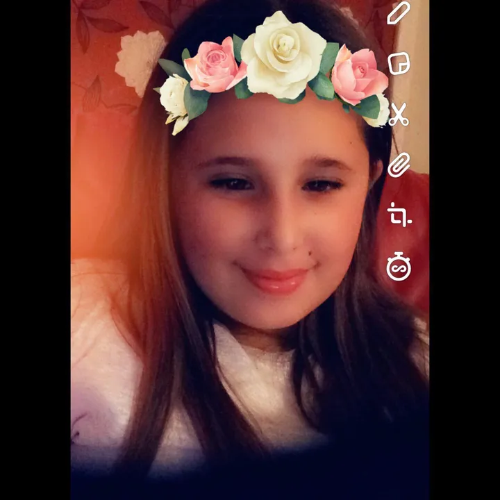 holly_official_14
