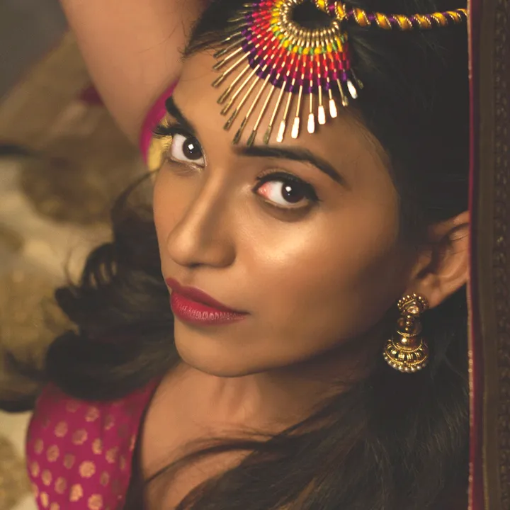 divyadicholkar