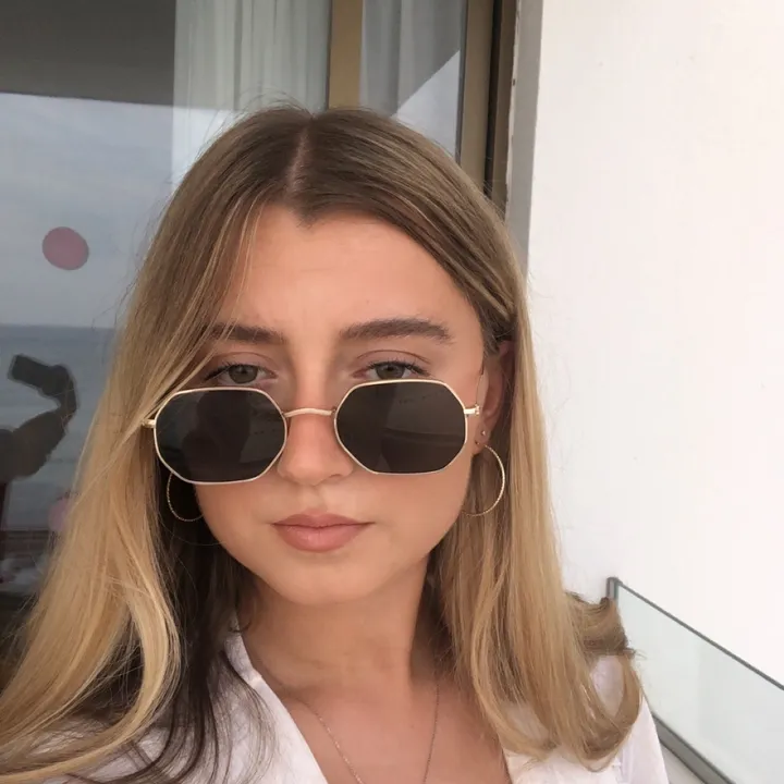 @elliefowlerx