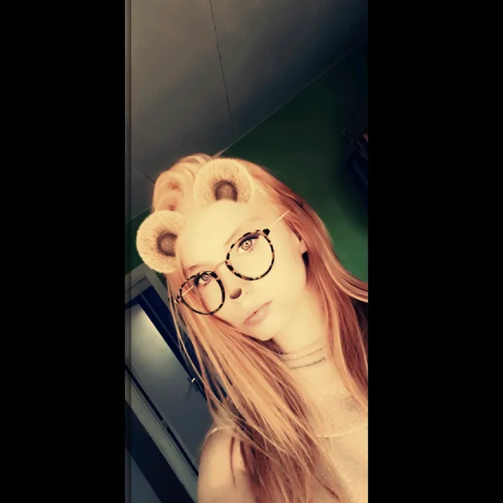cam_ille_queen