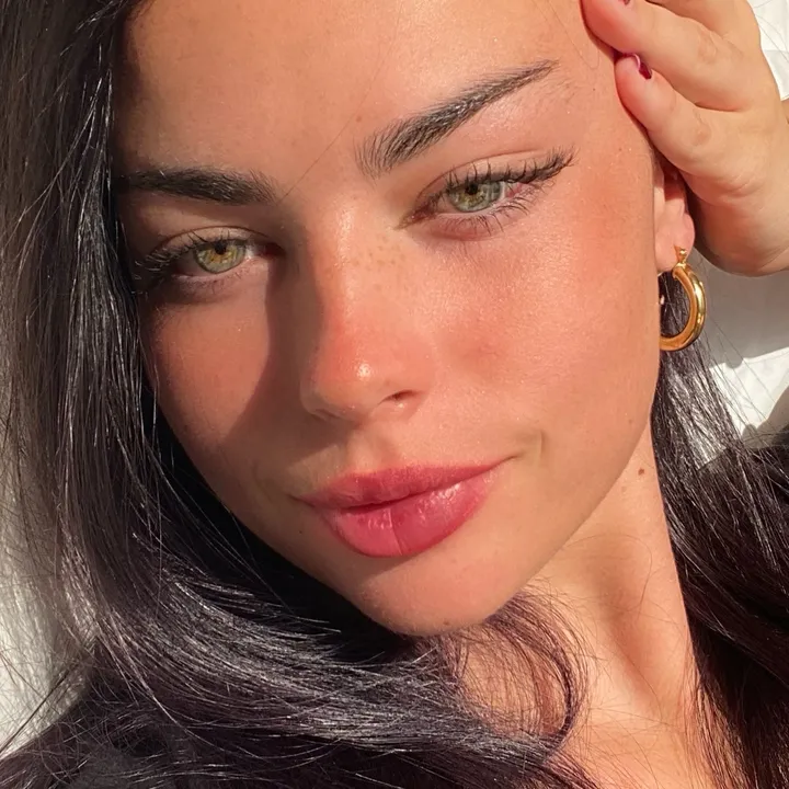 @izzygonzalezz