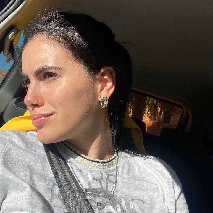 @anitacirielli