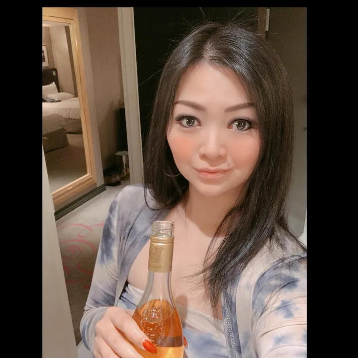 @dewiriana08