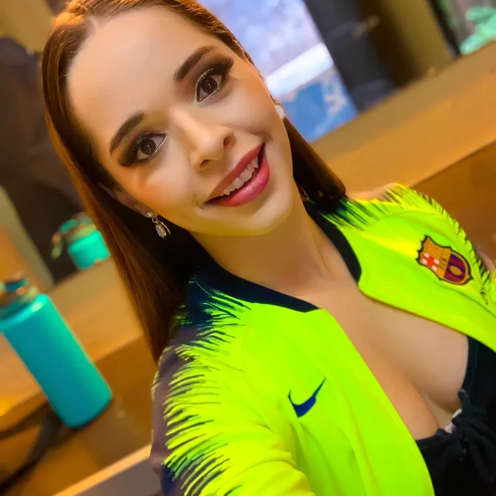 @jennycarrera_