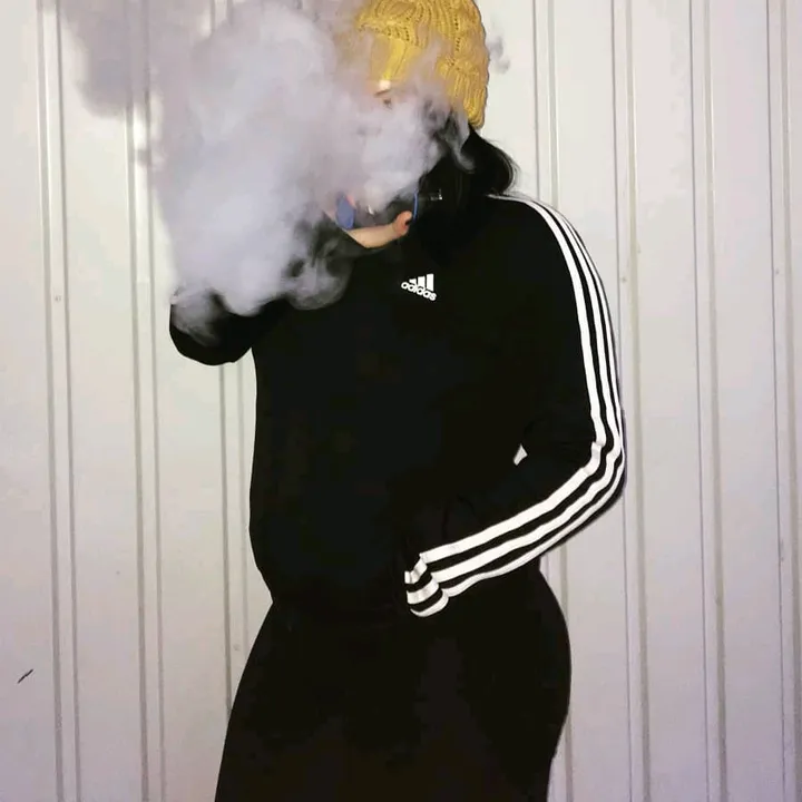 @vaneska_011