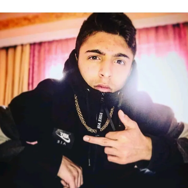 _.2kwnstantinos1._