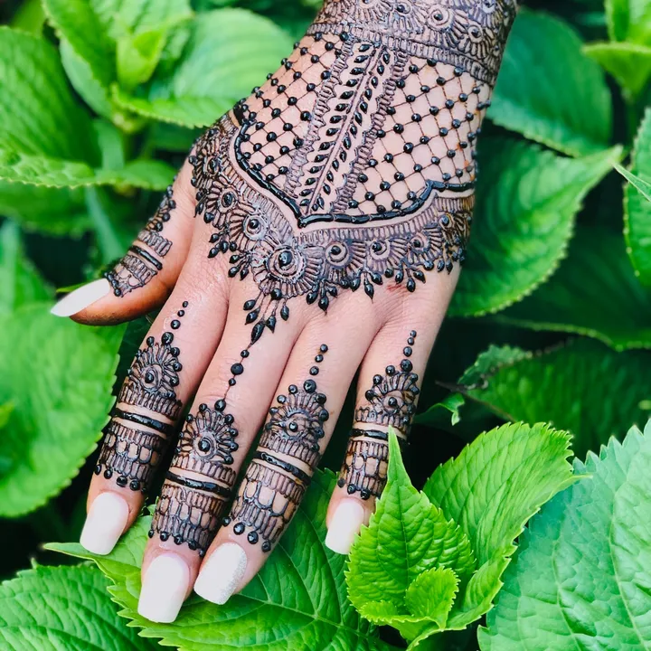 hennabyrajni